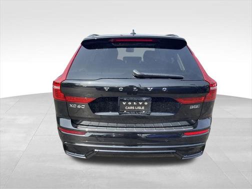 2025 Volvo XC60 B5 Plus