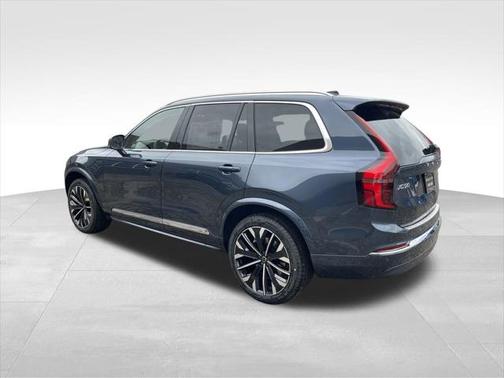 2025 Volvo XC90 B6 Plus 7-Seater