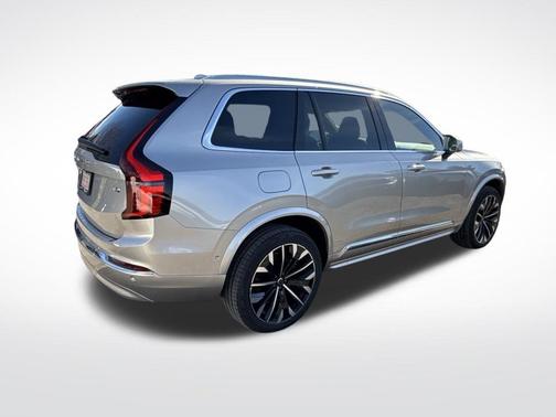 2026 Volvo XC90 Plug-In Hybrid T8 Plus