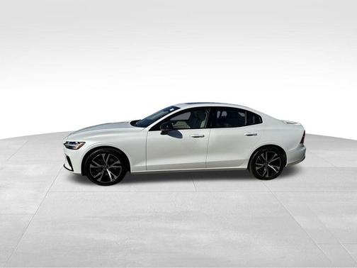 2025 Volvo S60 B5 Core