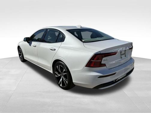 2025 Volvo S60 B5 Core