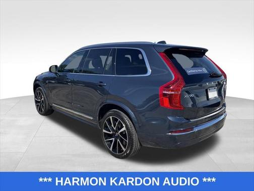 2024 Volvo XC90 B5 Plus