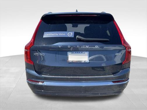 2024 Volvo XC90 B5 Plus