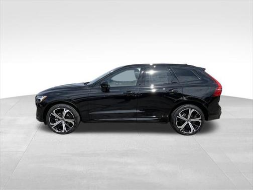 2025 Volvo XC60 B5 Ultra