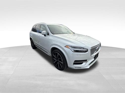 2023 Volvo XC90 B6 Plus 6-Seater