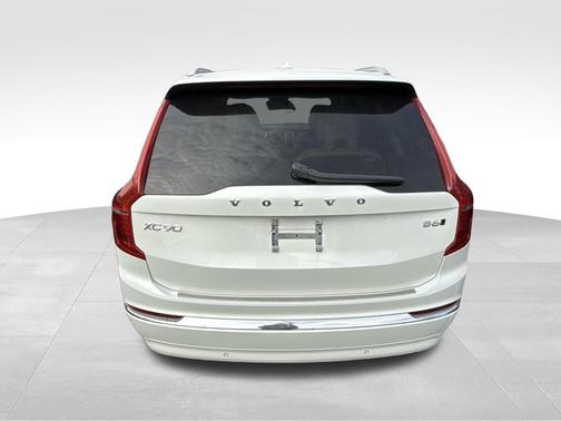 2023 Volvo XC90 B6 Plus 6-Seater