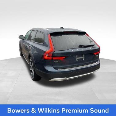 2024 Volvo V90 Cross Country B6