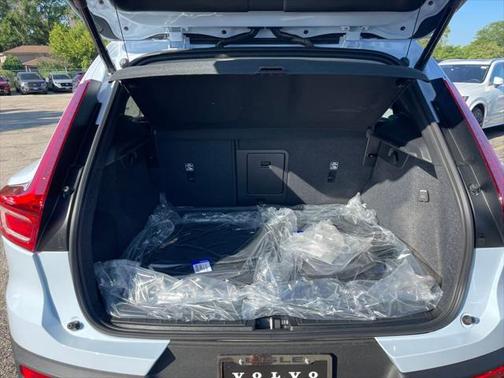 2026 Volvo XC40 Ultra