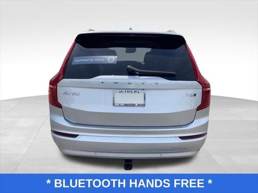 2022 Volvo XC90 T6 Momentum