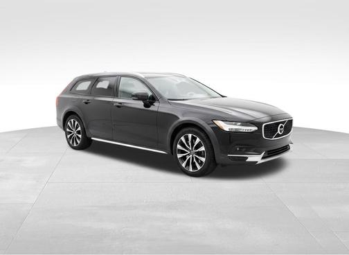 2024 Volvo V90 Cross Country B6