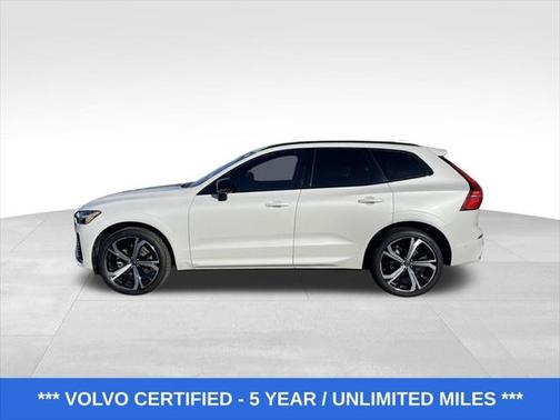 2022 Volvo XC60 B5 R-Design