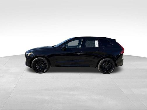 2026 Volvo XC60 B5 Ultra Black Edition