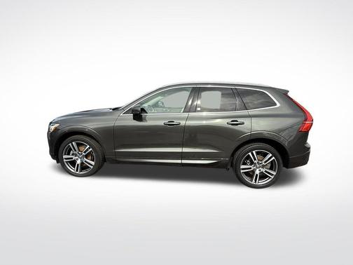 Pine Gray Metallic 2020 Volvo XC60 T5 Momentum