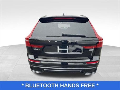 2023 Volvo XC60 B5 Plus Dark Theme