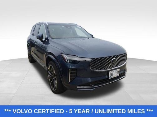 2025 Volvo XC90 B5 Plus