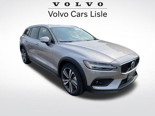 Aurora Silver 2026 Volvo V60 Cross Country B5 Plus