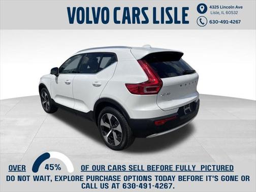 2025 Volvo XC40 B5 Plus Bright Theme