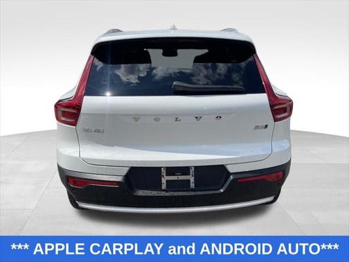2025 Volvo XC40 B5 Plus Bright Theme