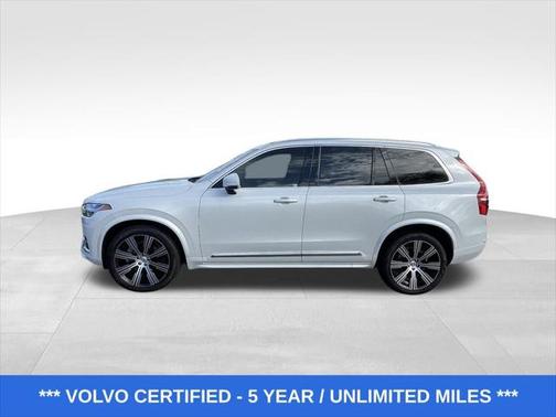 2022 Volvo XC90 T6 Inscription