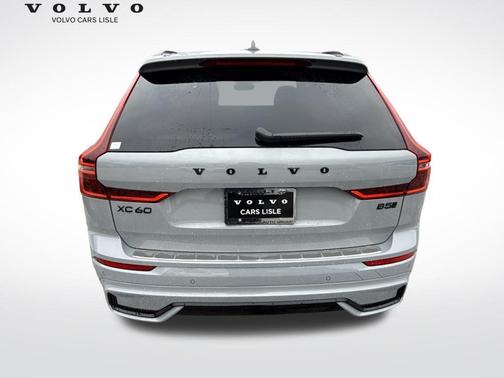 2026 Volvo XC60 B5 Ultra Black Edition
