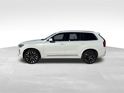 2025 Volvo XC90 B6 Ultra