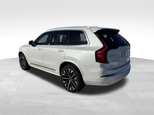 2025 Volvo XC90 B6 Ultra