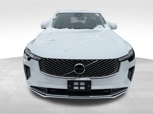 2025 Volvo XC90 B6 Ultra