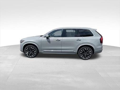 2025 Volvo XC90 B6 Plus 7-Seater