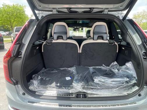 2025 Volvo XC90 B6 Plus 7-Seater