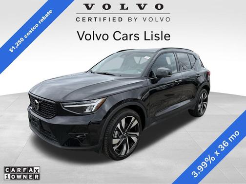 2025 Volvo XC40 B5 Plus Dark Theme