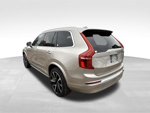 2023 Volvo XC90 B6 Plus 7-Seater