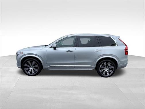 2022 Volvo XC90 T6 Inscription