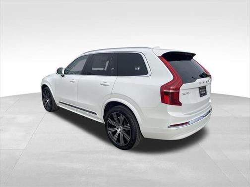2025 Volvo XC90 B6 Plus 6-Seater