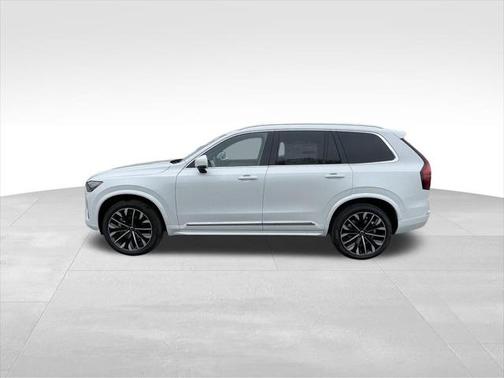 2025 Volvo XC90 B6 Plus 7-Seater