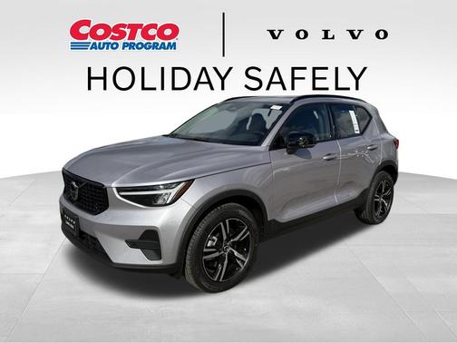 2026 Volvo XC40 B5 Core