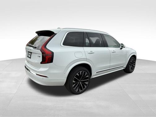 2026 Volvo XC90 B6 Ultra