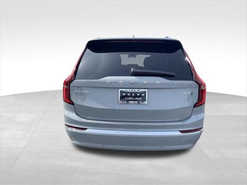 2025 Volvo XC90 B5 Plus