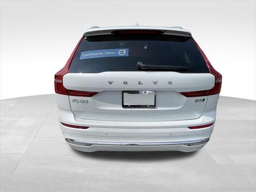 2022 Volvo XC60 B5 Inscription