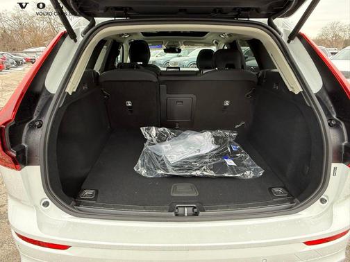 2026 Volvo XC60 B5 Core