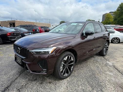 2026 Volvo XC60 B5 Plus
