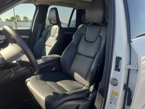 2024 Volvo XC90 B5 Core