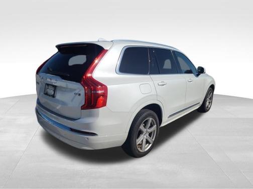 2024 Volvo XC90 B5 Core