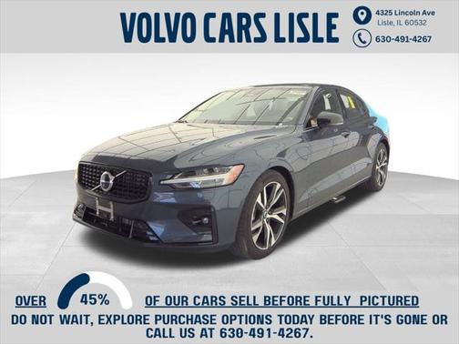 2025 Volvo S60 PLUSE DARK THEME