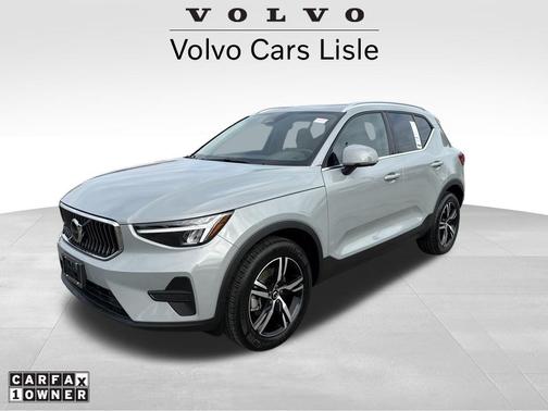 2025 Volvo XC40 B5 Core