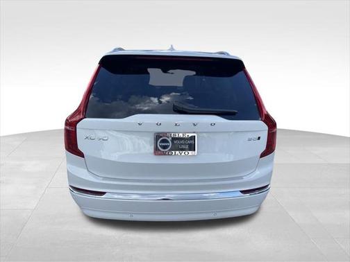 2025 Volvo XC90 B5 Core