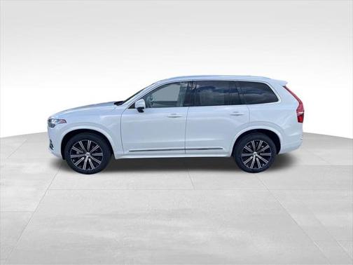 2025 Volvo XC90 B5 Core