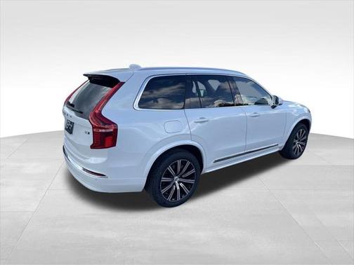 2025 Volvo XC90 B5 Core