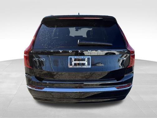 2026 Volvo XC90 Plug-In Hybrid T8 Plus