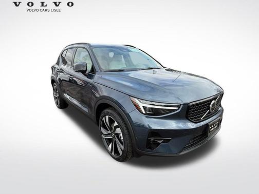 2026 Volvo XC40 B5 Plus
