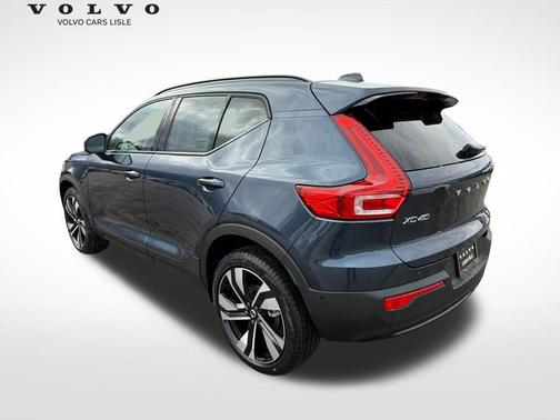 2026 Volvo XC40 B5 Plus